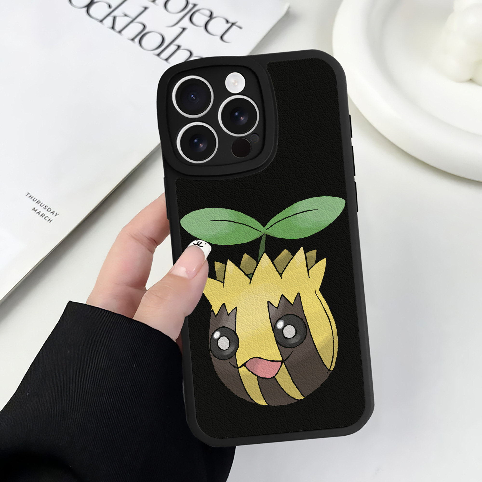 （画像用） ポケットモンスター Pokémon 【iPhone 16シリーズ対応】シリコンスマホケース（レザー調） 材質：シリコン